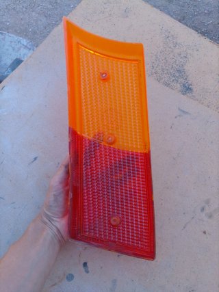 Tulipa Faro Derecho Renault R5