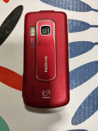 Nokia 6210 Navigator rojo