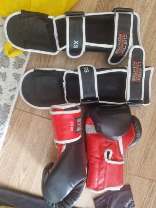 Equipación Muay Thai: Guantes, Shorts y Proteccion