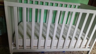 Cuna blanca para bebé  CON COLCHON