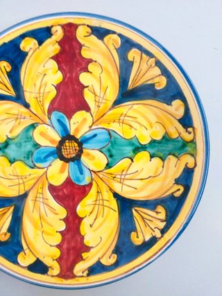 Piatto in ceramica siciliana