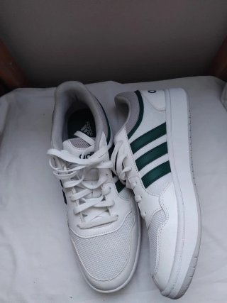 Zapatillas Adidas Blancas y Verdes