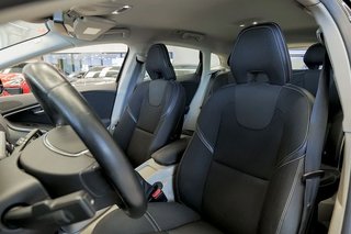 Volvo V40   1.6 T4 Momentum Auto