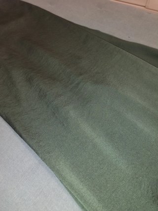 Pantalón Zara verde con aberturas