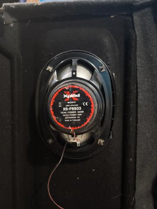 Bandeja maletero Renault Clio con altavoces
