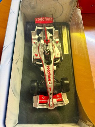McLaren MP4-22 2007 Fernando Alonso HotWheels 1/18