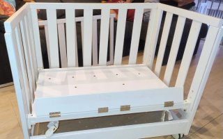 Mini cuna colecho blanca con ruedas