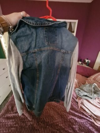 Chaqueta vaquera Pull&Bear gris y azul