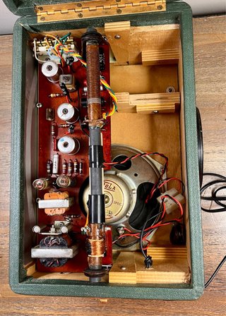 Antigua radio inglesa de colección Roberts RT1 60s
