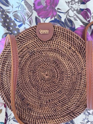Bolso bandolera rafia