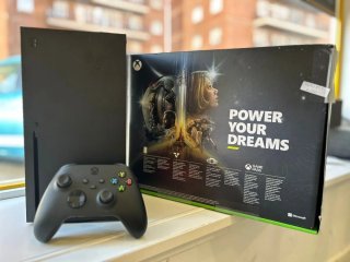 Xbox Series X Power Your Dreams Edición Limitada
