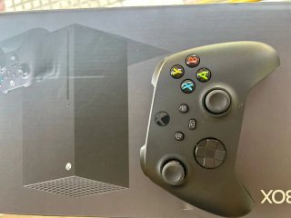 Xbox Series X Power Your Dreams Edición Limitada