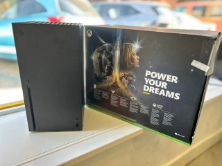 Xbox Series X Power Your Dreams Edición Limitada