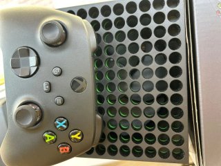 Xbox Series X Power Your Dreams Edición Limitada