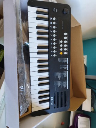 Teclado Electrónico EK T37 de 37 teclas
