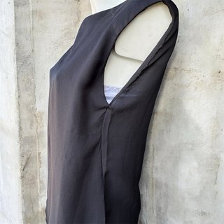 Blusa negra tejido fino