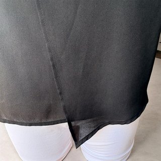 Blusa negra tejido fino