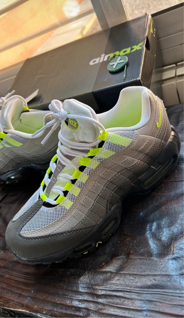 Nike Air Max 95 Gris y Verde