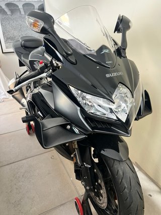 Suzuki GSXR 600 K8 2011 Negra