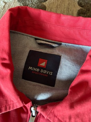 Casaco vermelho Mike Davis