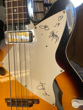 Bajo Eléctrico Harmony H22 Reissue