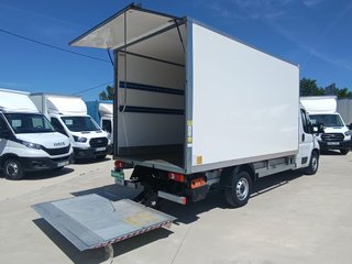 FIAT Ducato 2.3 CHASIS CAJA CERRADA CON TRAMPILLA