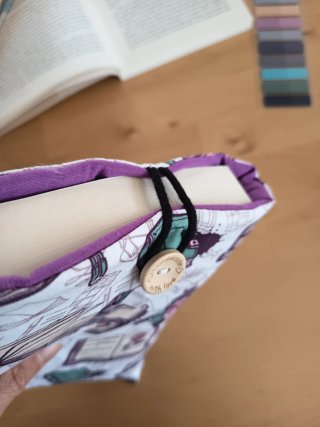 Funda de libro con diseño de libros