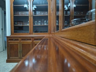 Vitrina rinconera de salón