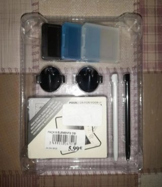 NUEVO. Custodia e accessori DSI