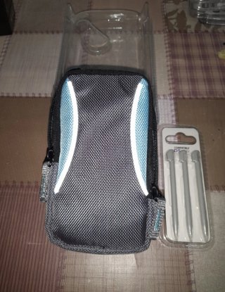 NUEVO. Custodia e accessori DSI