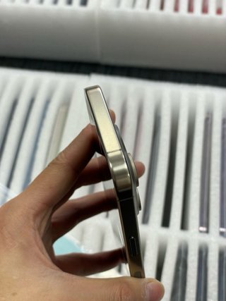 Iphone 16 Pro Max color Beige.