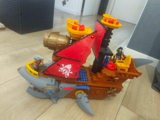 Barco Pirata con Trampas