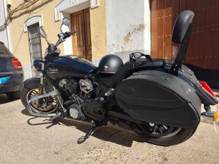 Indian Scout Negra