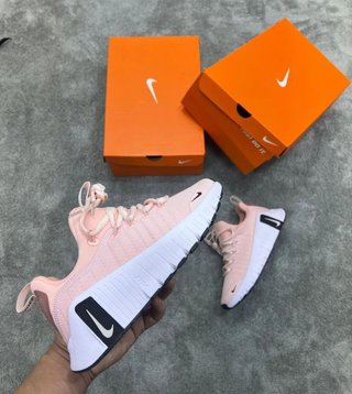 Zapatilla Nike Free Metcon Rosa/Blanca