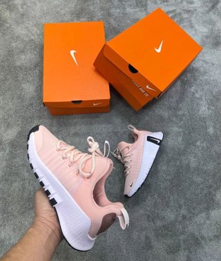 Zapatilla Nike Free Metcon Rosa/Blanca