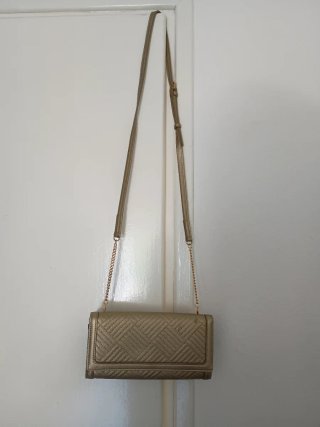 Borsa Love Moschino oro trapuntata
