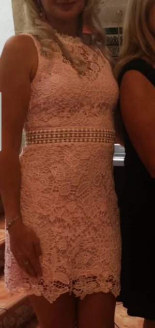 Vestido de encaje rosa