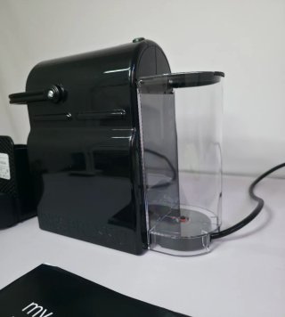 Cafetera Nespresso Inissia DeLonghi
