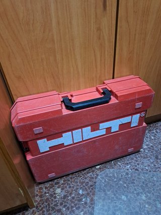 Taladro Hilti TE15 con brocas