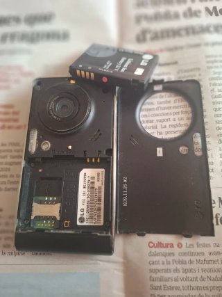 LG KU990i - Teléfono Móvil Negro