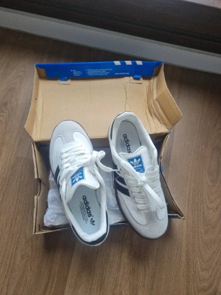 Adidas Samba Blancas y Negras.