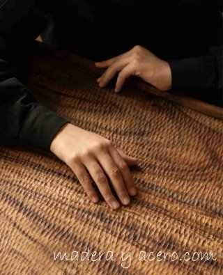 Muebles de exterior a medida: madera y acero