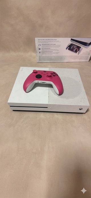 Xbox One S Blanca + Mando Rosa