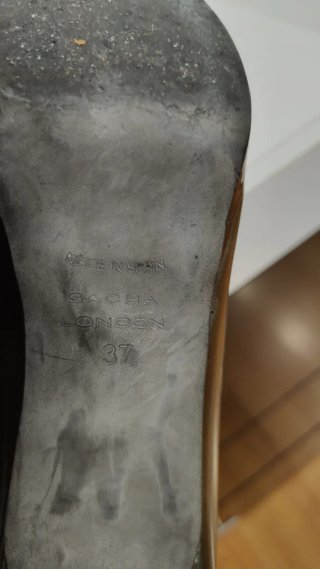 Zapatos de tacón dorados talla 37