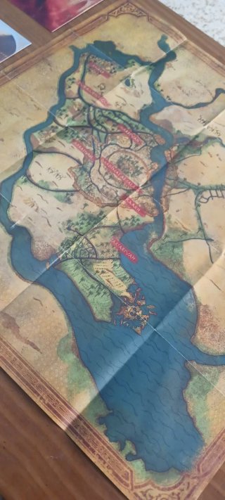 ASSASSINS CREED MIRAGE POSTALES Y MAPA DE BAGDAD