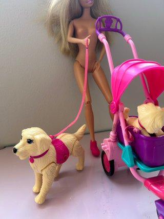 Barbie Strollin Pups con carrito y perros