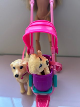 Barbie Strollin Pups con carrito y perros