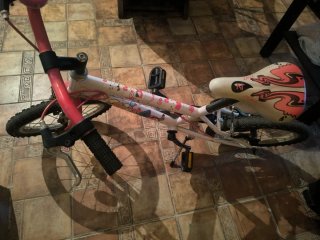 Bicicleta infantil Hello Kitty