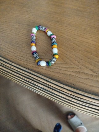 Pulsera Elastica Perlas y Abalorios
