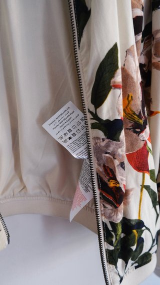 Chaqueta bomber floral ONLY T36